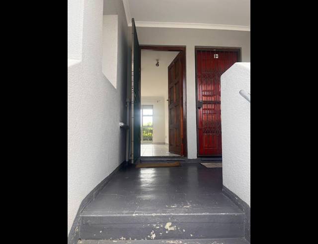 2 BEDROOM PROPERTY TO RENT IN OVERPORT